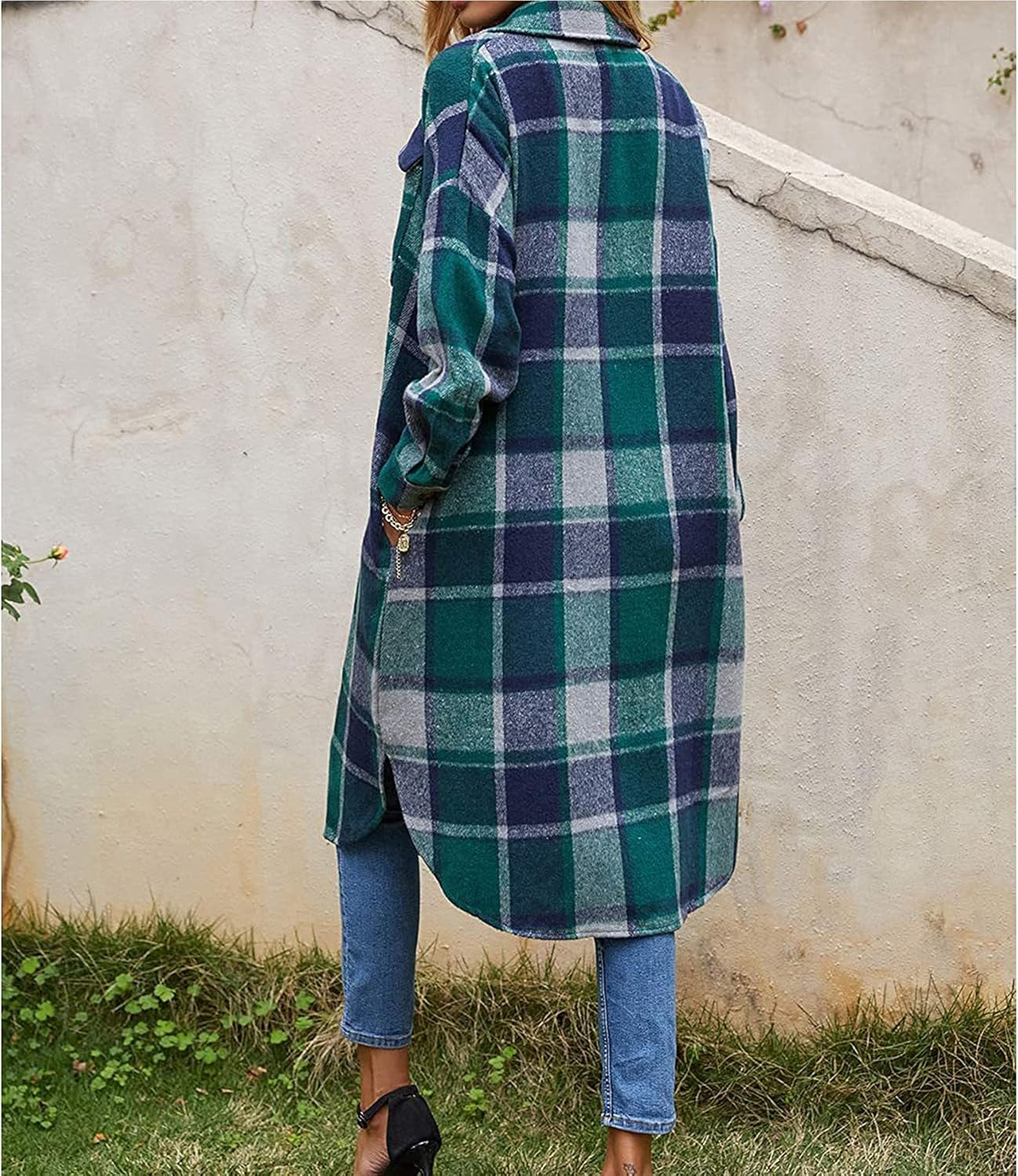 Stylish Women's Long Plaid Shirt Jacket - Cozy Wool Blend with Pockets