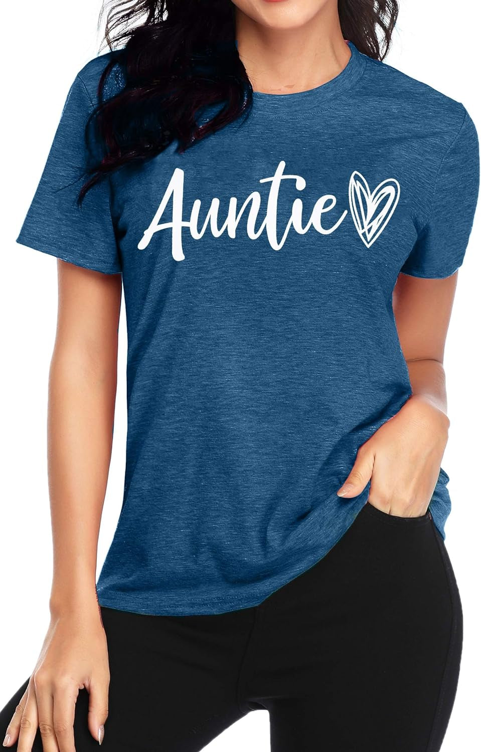 Adorable Auntie T-Shirt with Heart Print - Perfect for Casual Outings and Vacations!