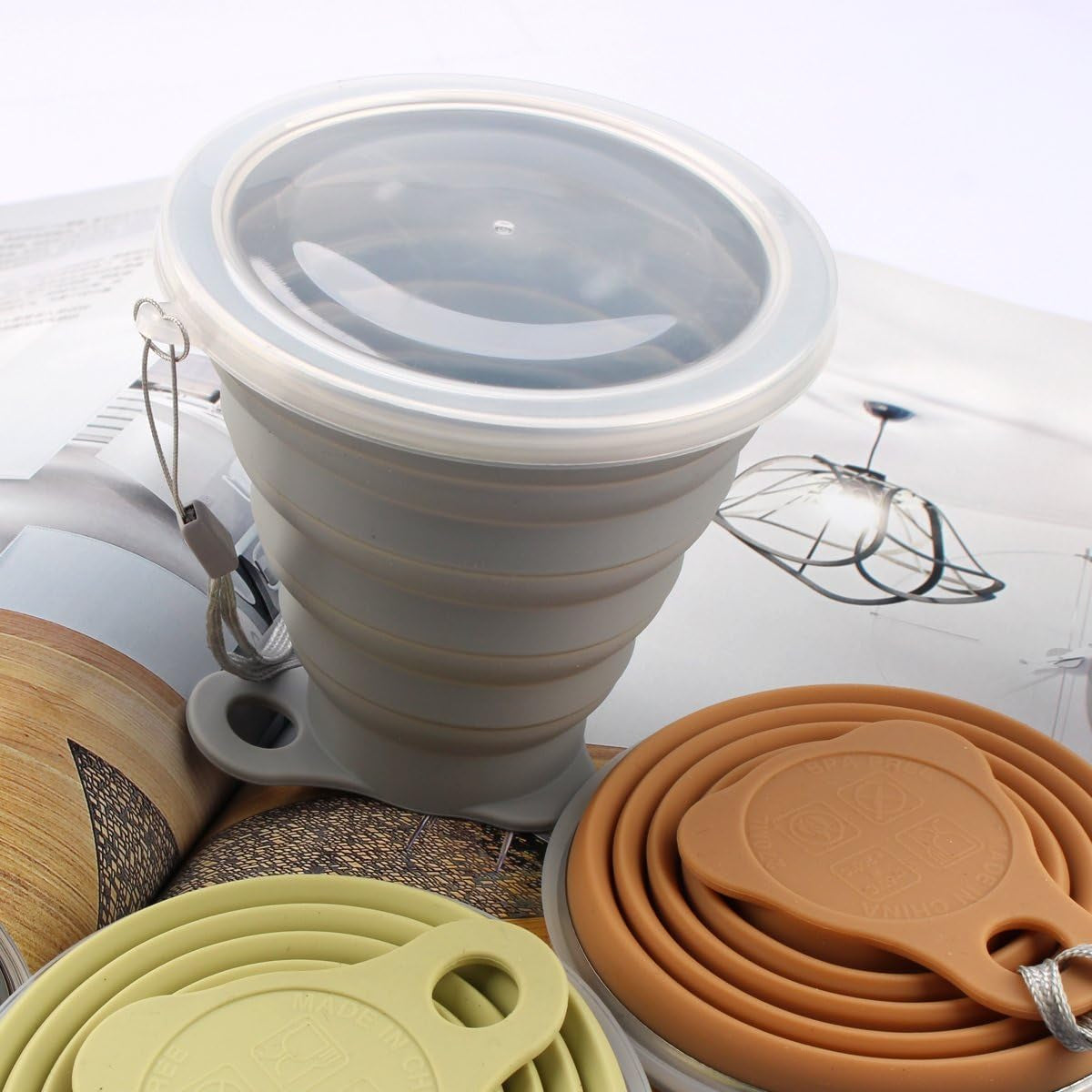 Versatile Silicone Collapsible Travel Cup - Expandable and Portable Drinking Cup Set with Lids for Outdoor Adventures