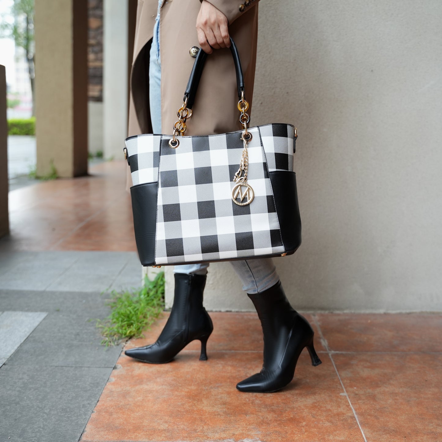 Stylish Bonita Checker Women's Tote Bag & Wallet Set - Luxurious Vegan Leather Shopper by Mia K in Checkered Cognac Brown
