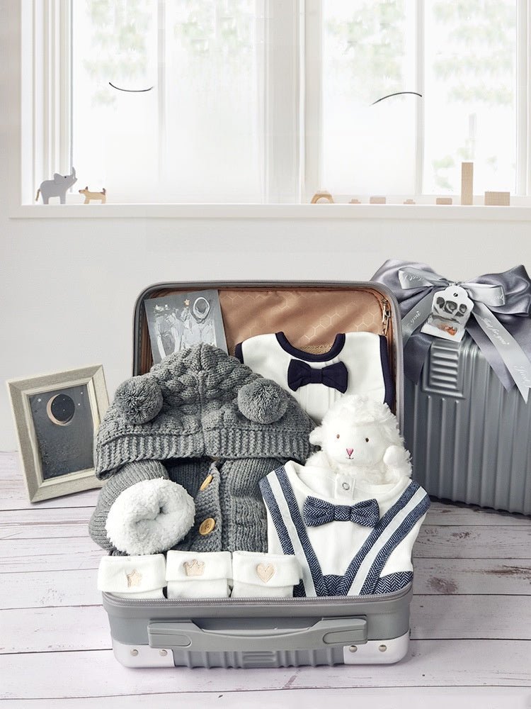 Baby gift box set - Journey Must Haves