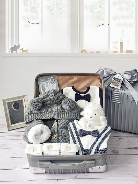 Baby gift box set - Journey Must Haves