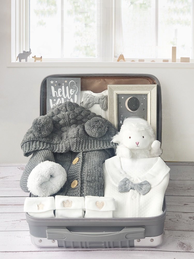 Baby gift box set - Journey Must Haves